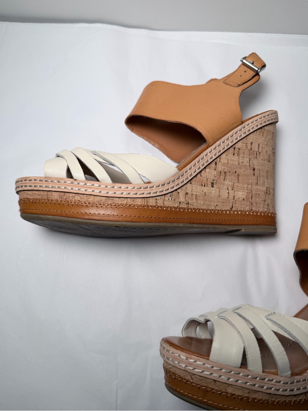 Dolce Vita Two-Tone Tan and Cream Leather Wedge Sandals 10 - Picture 11 of 14
